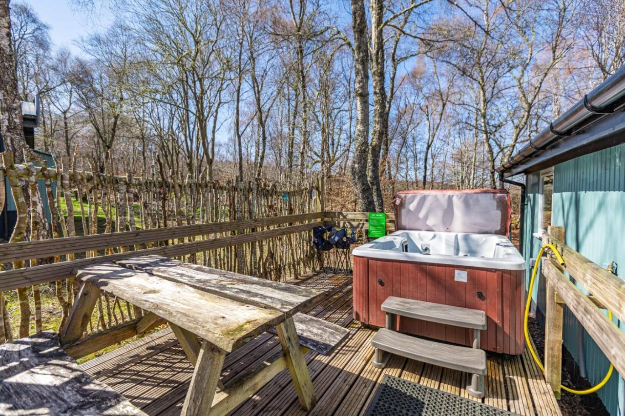 Fern Lodge 2 With Hot Tub Belladrum Exterior foto