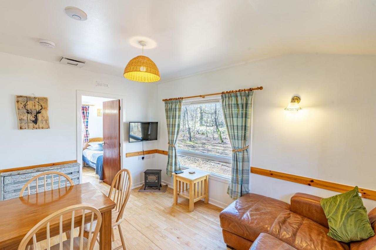Fern Lodge 2 With Hot Tub Belladrum Exterior foto